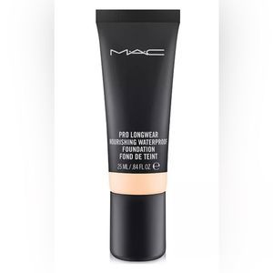 MAC Cosmetics pro longwear foundation NW20